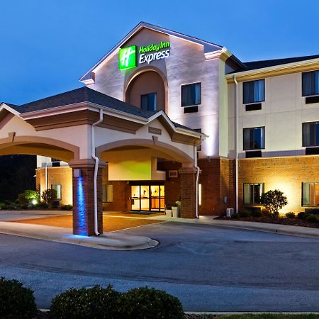 Holiday Inn Express Forest City By Ihg Luaran gambar