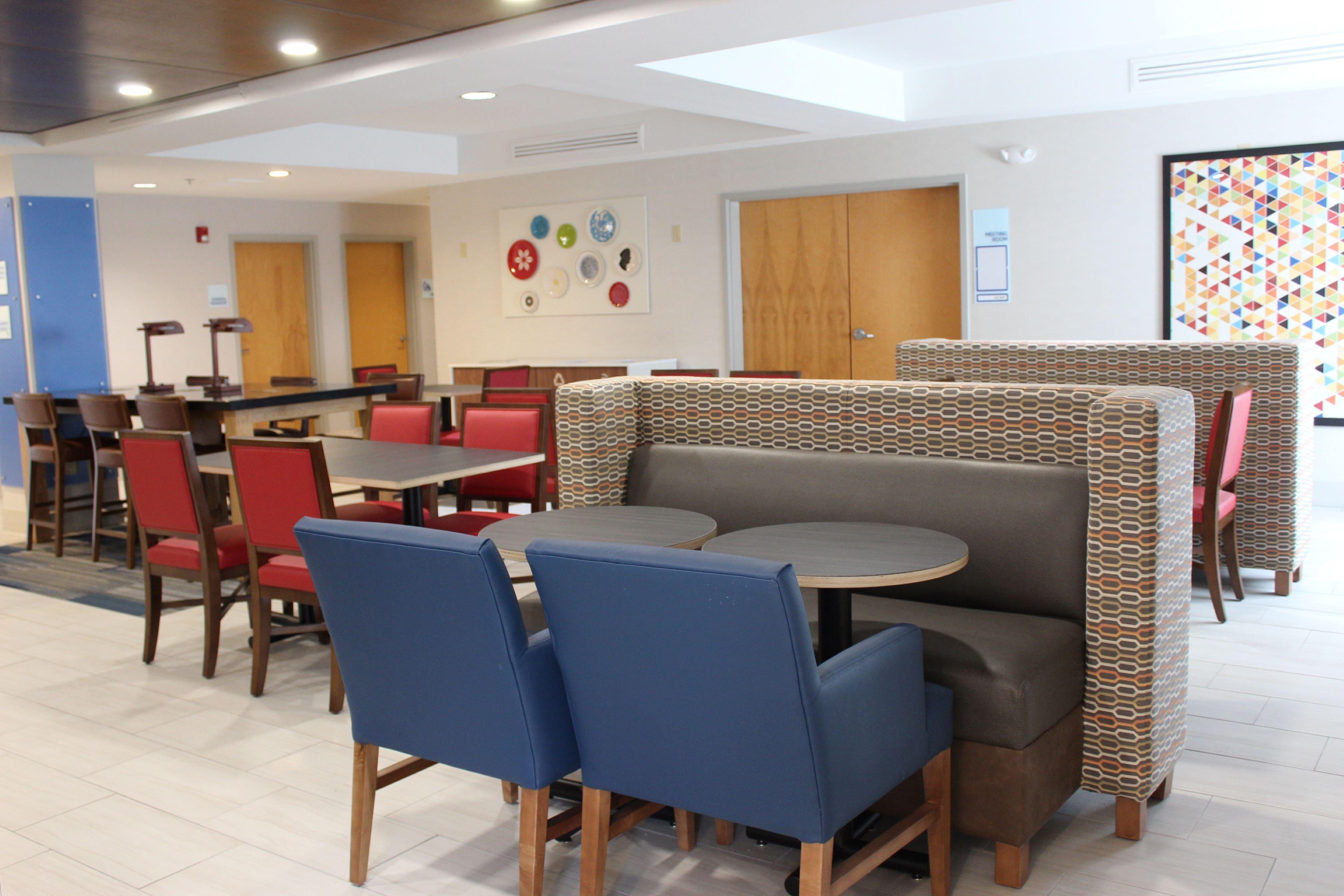 Holiday Inn Express Forest City By Ihg Luaran gambar