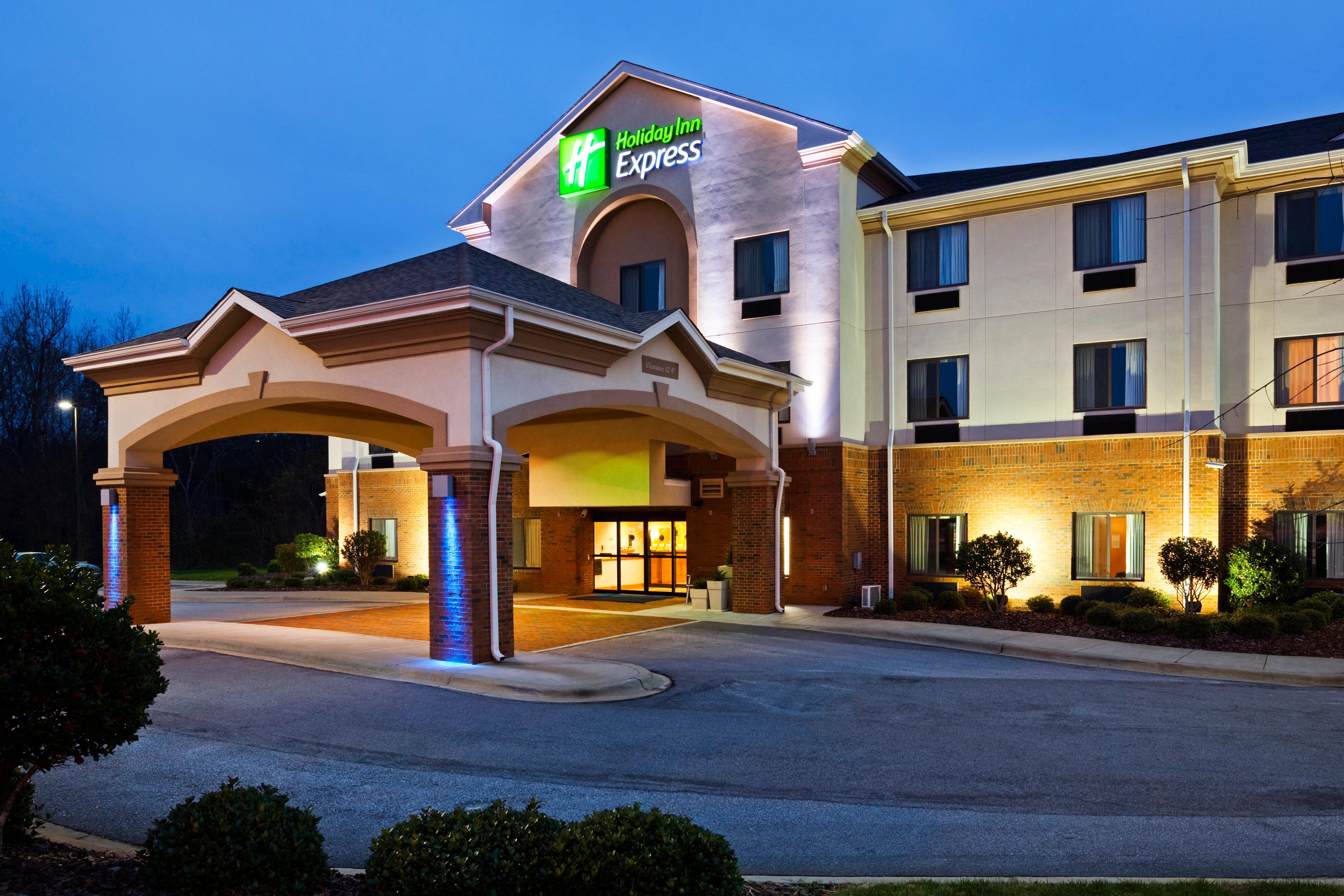 Holiday Inn Express Forest City By Ihg Luaran gambar