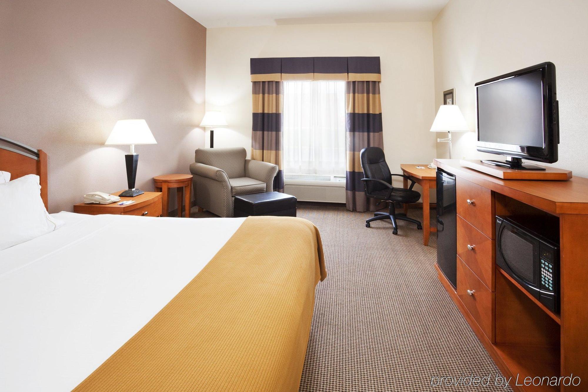 Holiday Inn Express Forest City By Ihg Luaran gambar