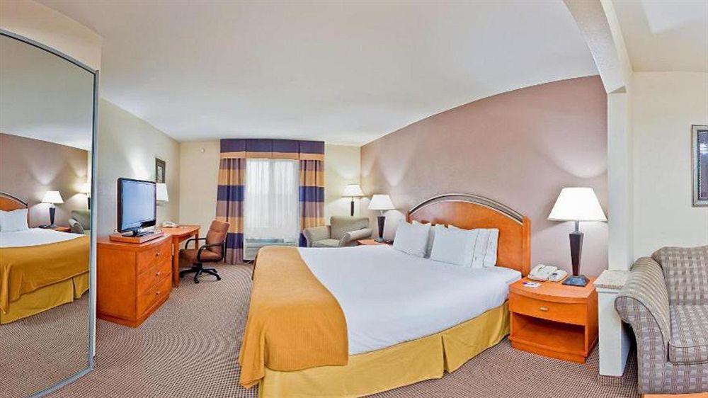 Holiday Inn Express Forest City By Ihg Luaran gambar