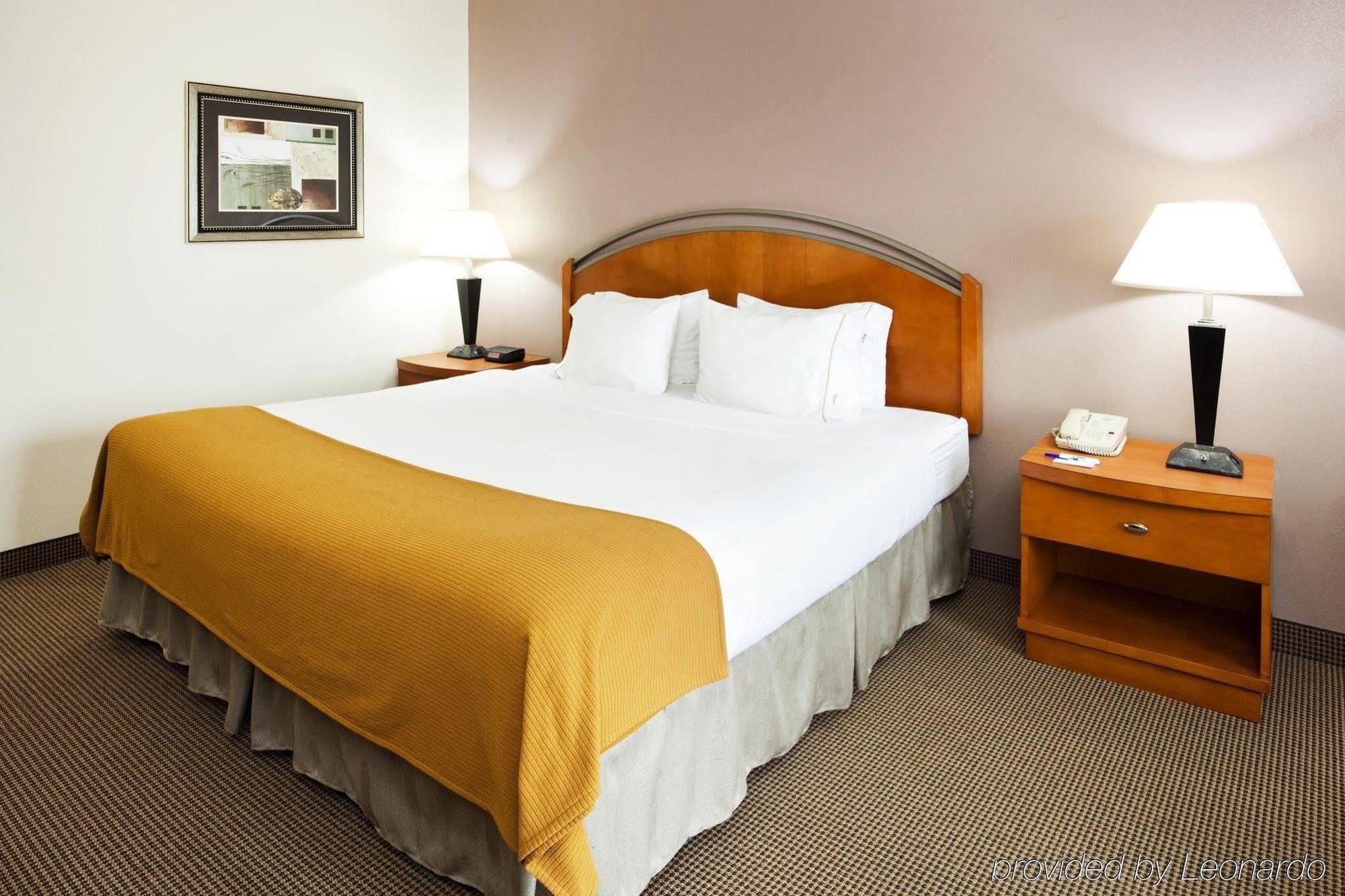 Holiday Inn Express Forest City By Ihg Luaran gambar